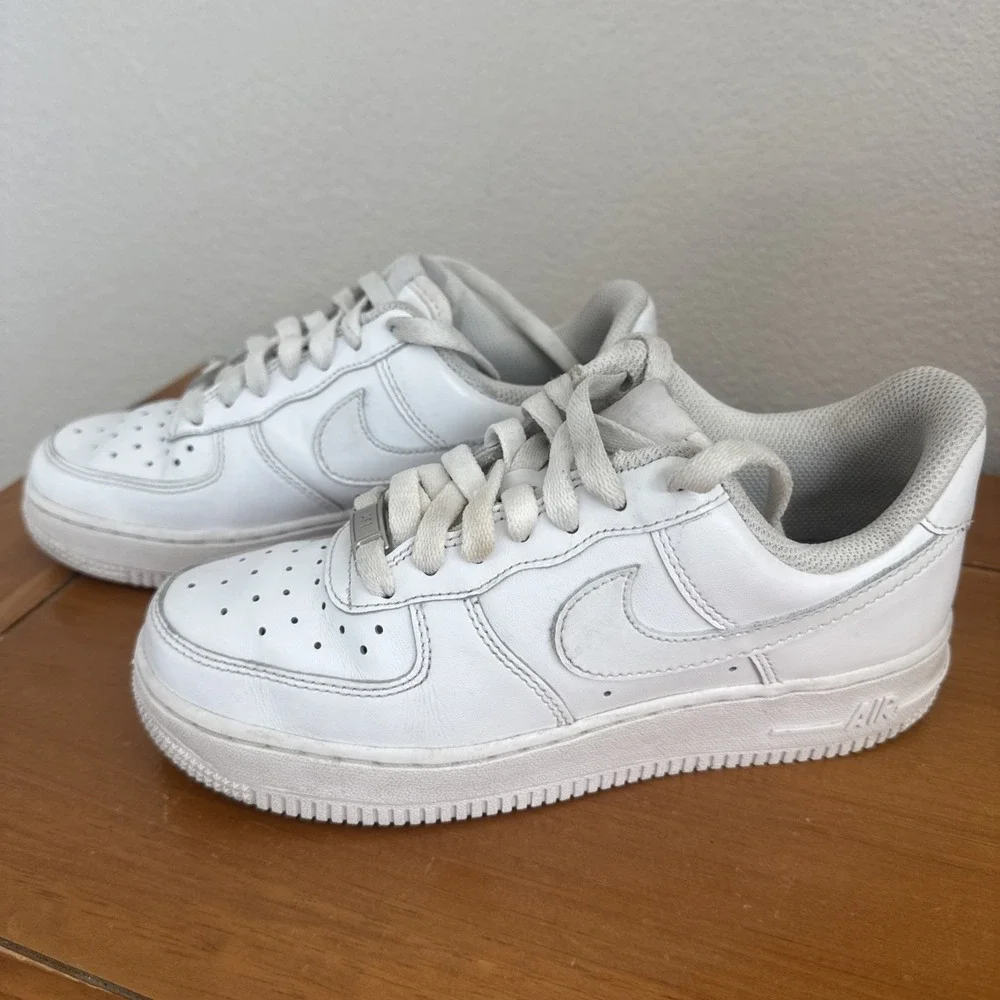 Nike Air Force 1 Size 5.5 Youth Triple White Low GS White